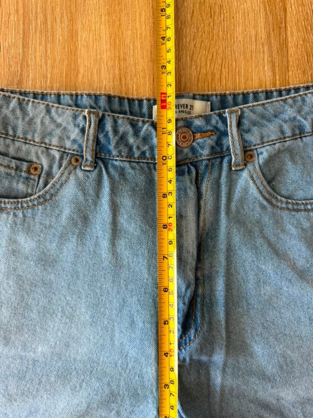 Forever 21 Light Wash Denim Shorts 100% Cotton Cuffed Hem Size 30 - Picture 5 of 10